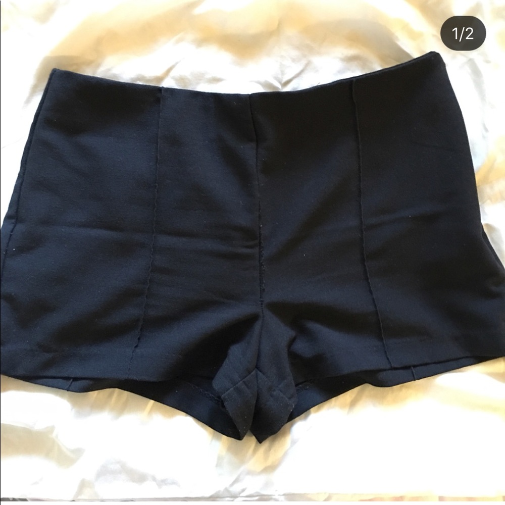 F21 fitted shorts